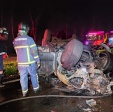 Advogado morre após caminhonete bater na traseira de carreta, capotar e pega fogo, em Maringá Foto 10 Fotos de Advogado morre após caminhonete bater na traseira de carreta, capotar e pega fogo, em Maringá