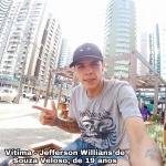 Assassinos não encontram desafetos e matam jovem inocente na frente do pai enquanto soltava pipa, em Sarandi Foto 12 Fotos de Assassinos não encontram desafetos e matam jovem inocente na frente do pai enquanto soltava pipa, em Sarandi