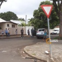 Fotos de Câmera de segurança registra caminhão invadindo preferencial e causando acidente em Maringá