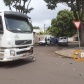 Fotos de Câmera de segurança registra caminhão invadindo preferencial e causando acidente em Maringá