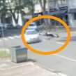 Câmera registra batida entre moto e carro em Maringá Foto 1 Fotos de Câmera registra batida entre moto e carro em Maringá