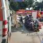 Fotos de Carro capota após colisão e duas pessoas ficam feridas no centro de Maringá
