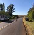 Fotos de Carro com duas pessoas cai dentro de rio entre Floresta e Itambé