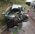 Fotos de Homem morre em acidente envolvendo carro e um ônibus do expresso Maringá na PR-323, entre Cianorte e Tapejara