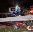 Fotos de Homem sofre ferimentos graves depois de bater carro contra poste, em Maringá