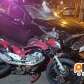 Fotos de Motociclista cai em teto de carro após acidente em Maringá