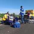 Fotos de Motociclista é socorrido de helicóptero após ter moto atingida por carro na rodovia BR-376 em Maringá