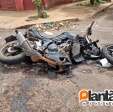 Motociclista sofre ferimentos graves após colisão frontal com carro em Maringá Foto 7 Fotos de Motociclista sofre ferimentos graves após colisão frontal com carro em Maringá
