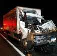 Motorista fica preso às ferragens após colisão de dois caminhões na PR-317, em Maringá Foto 10 Fotos de Motorista fica preso às ferragens após colisão de dois caminhões na PR-317, em Maringá