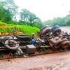 Fotos de Motorista morre após tombar caminhão na rampa de uma balsa no Rio Ivaí