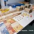 Fotos de Pelotão de choque apreende grande quantidade de drogas e quase R$ 45 mil em reais em Sarandi