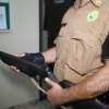 Polícia Militar prende mulher com espingarda e material que seriam jogados na CCM em Paiçandu Foto 1 Fotos de Polícia Militar prende mulher com espingarda e material que seriam jogados na CCM em Paiçandu