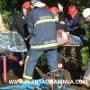 Fotos de Três pessoas ficam feridas após veículos baterem e capotarem em Maringá