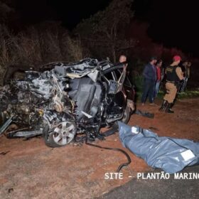 Fotos de Motorista morre após bater carro de frente com carreta na Região de Maringá