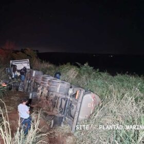 Fotos de Motorista morre após bater carro de frente com carreta na Região de Maringá
