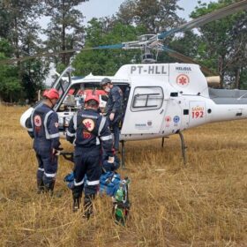 Trabalhador de 21 anos tem pé triturado por máquina de ração Foto 1 Fotos de Trabalhador de 21 anos tem pé triturado por máquina de ração
