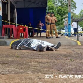 Fotos de Imagens mostram homem sendo morto a facadas em Maringá