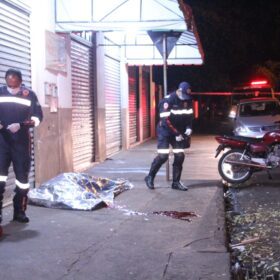 Fotos de Atentado a tiros em bar deixa um morto e outro baleado nesta sexta-feira