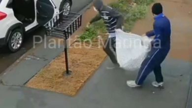 Fotos de Assaltantes invadem residência e fazem gestante de 8 meses e idosa reféns em Maringá