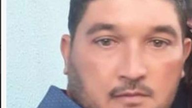 Fotos de Caminhão guincho encosta em rede elétrica e operador morre eletrocutado
