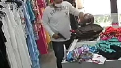 Fotos de Criminoso armado invade loja e tranca funcionárias no banheiro durante assalto em Maringá