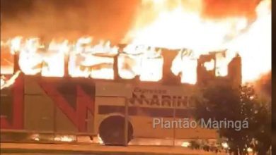 Fotos de Dois ônibus da empresa expresso Maringá são destruídos pelo fogo no Mato Grosso do Sul