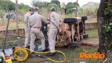 Fotos de Empilhadeira tomba e deixa trabalhador ferido em Maringá