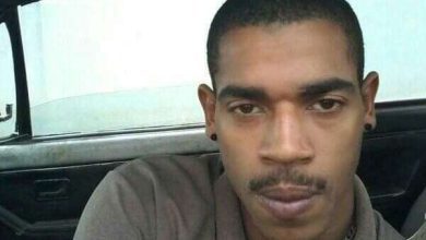 Fotos de Homem é morto com golpe de faca durante briga com o irmão