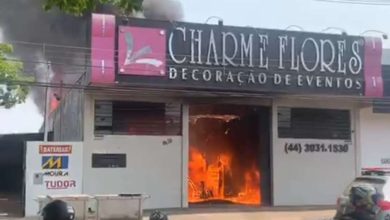 Fotos de Incêndio de grande proporções atinge loja de decorações em Maringá