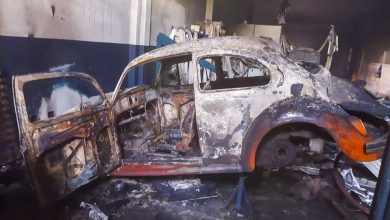 Fotos de Incêndio em oficina mecânica destróI veículos em Maringá