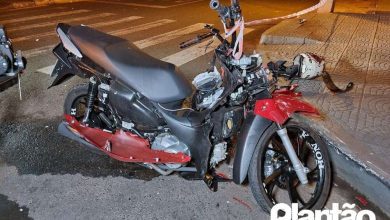 Fotos de Jovem de 19 anos é intubado após bater motocicleta em viatura da semob em Maringá