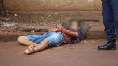 Fotos de Jovem é baleado em frente de casa por dupla que passava de moto em Sarandi