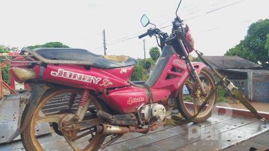 Fotos de Moto com 60 mil reais em débitos é apreendida pela GM de Sarandi