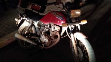 Fotos de Moto com mais de 40 mil de multa é apreendida pela Guarda Municipal em Sarandi