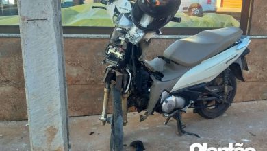 Fotos de Motociclista sofre traumatismo craniano após bater em poste em Sarandi