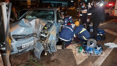 Fotos de Motorista é intubado após bater carro em mureta de viaduto em Maringá