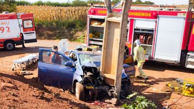 Fotos de Mulher de 34 anos é socorrida de helicóptero após perder controle de veículo e bater em poste