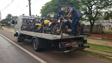 Fotos de PRF apreende 10 motocicletas e multa 35 veículos na Avenida Colombo em Maringá