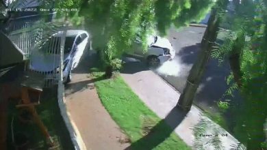 Fotos de Suspeitos com carro roubado causam acidente e quase provocam uma tragédia em Maringá