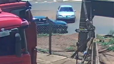Fotos de Suspeitos com carro roubado provoca dois acidentes e deixa grávida com ferimentos graves em Maringá