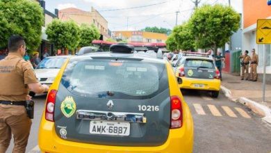 Fotos de Suspeitos de sequestrar família de gerente e assaltar banco em Cambira trocam tiros com a Polícia em Mandaguari