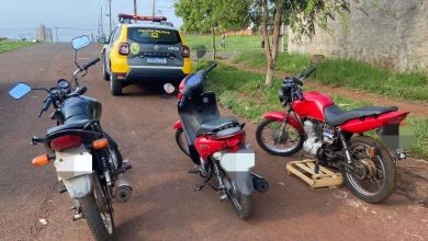 Fotos de Três motos com registro de roubo são apreendidas em Maringá