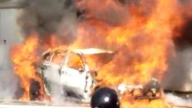 Fotos de Veículo de luxo é destruído pelo fogo ao deixar concessionária, em Maringá