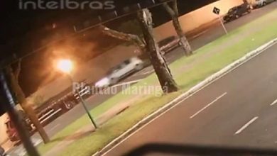 Fotos de Vídeo: câmera registra motorista batendo em caminhão parado, em Maringá