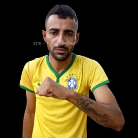 Fotos de Adolescente se apresenta à polícia e assume ter matado jovem com tiro na cabeça em Maringá