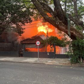 Fotos de Incêndio em pensionato deixa um morto e três pessoas gravemente feridas em Maringá 