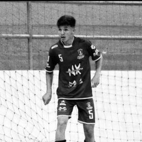 Fotos de Jovem que morreu afogado em Guaratuba era jogador de futsal