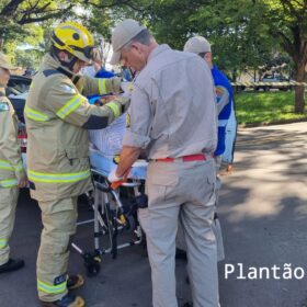Fotos de Câmera registra acidente que deixou motorista de aplicativo ferido em Maringá