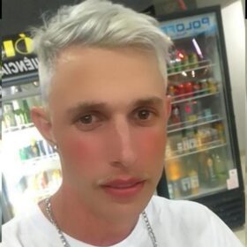 Carro avança preferencial, causa a morte de um jovem e deixa outro em estado grave em Maringá Foto 1 Fotos de Carro avança preferencial, causa a morte de um jovem e deixa outro em estado grave em Maringá