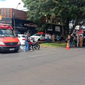 Fotos de Carro avança preferencial, causa a morte de um jovem e deixa outro em estado grave em Maringá